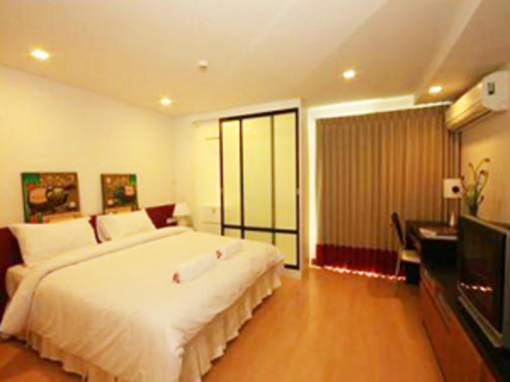 Oyo 4956 Hotel Maharaja Palace Kanpur Zimmer foto